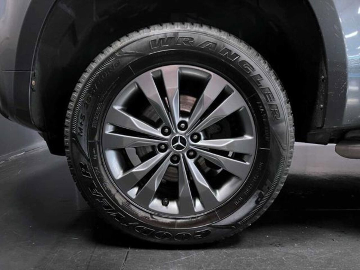 Mercedes-Benz Classe X Pick-up 250 d 4Matic Progressive (3)