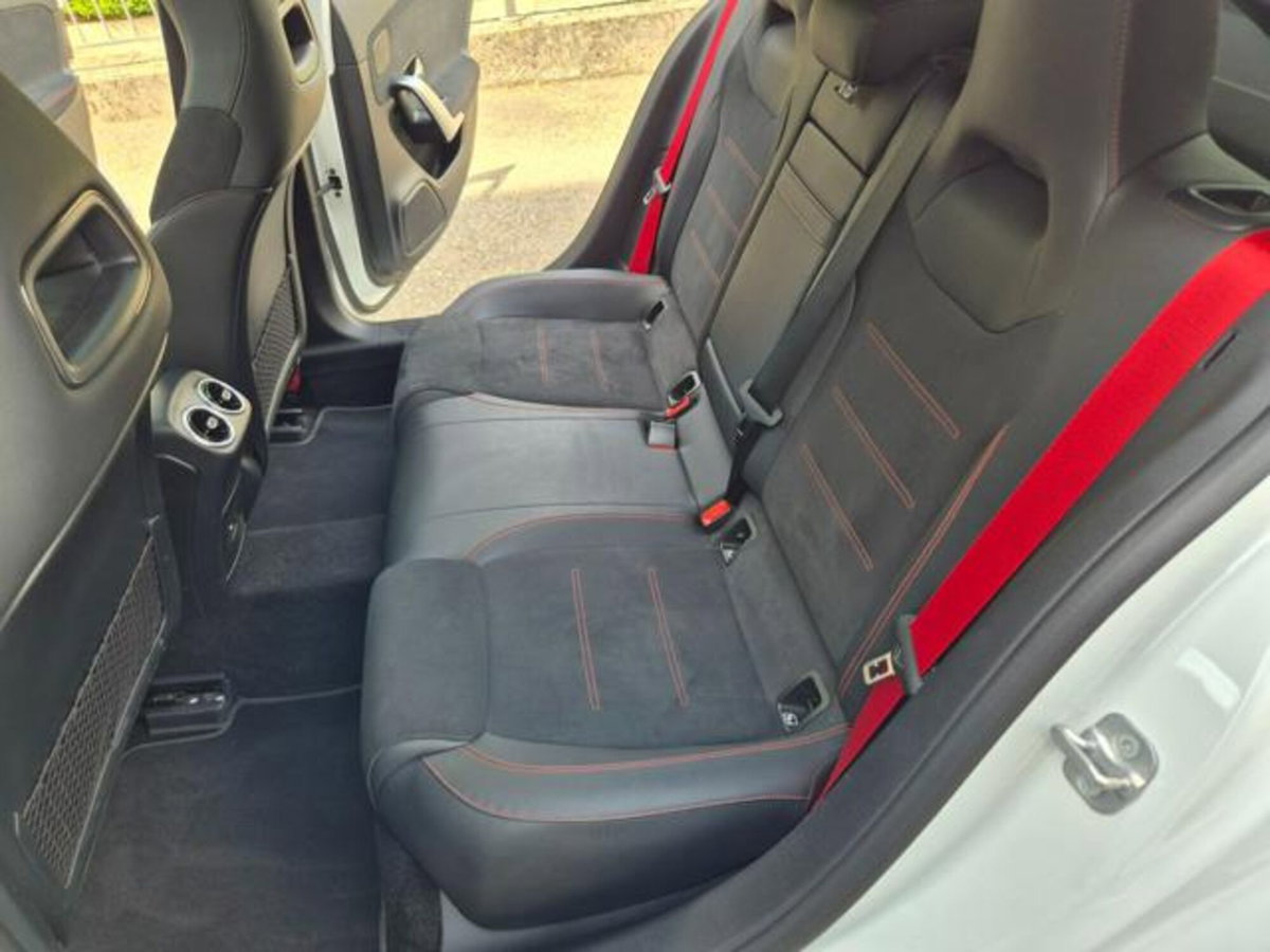 Mercedes-Benz Classe A AMG 35 AMG Line Premium Plus 4matic auto (15)