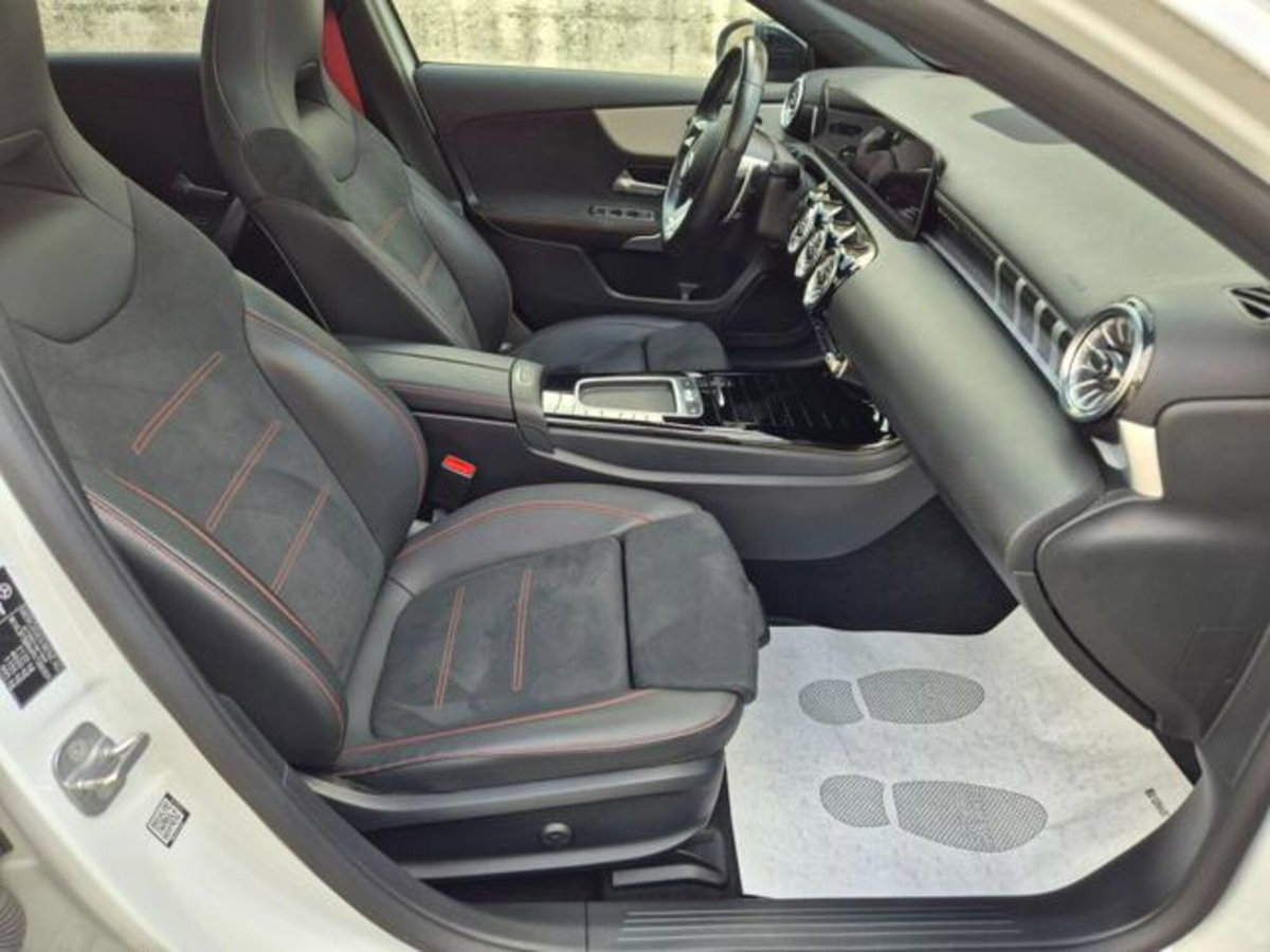 Mercedes-Benz Classe A AMG 35 AMG Line Premium Plus 4matic auto (16)