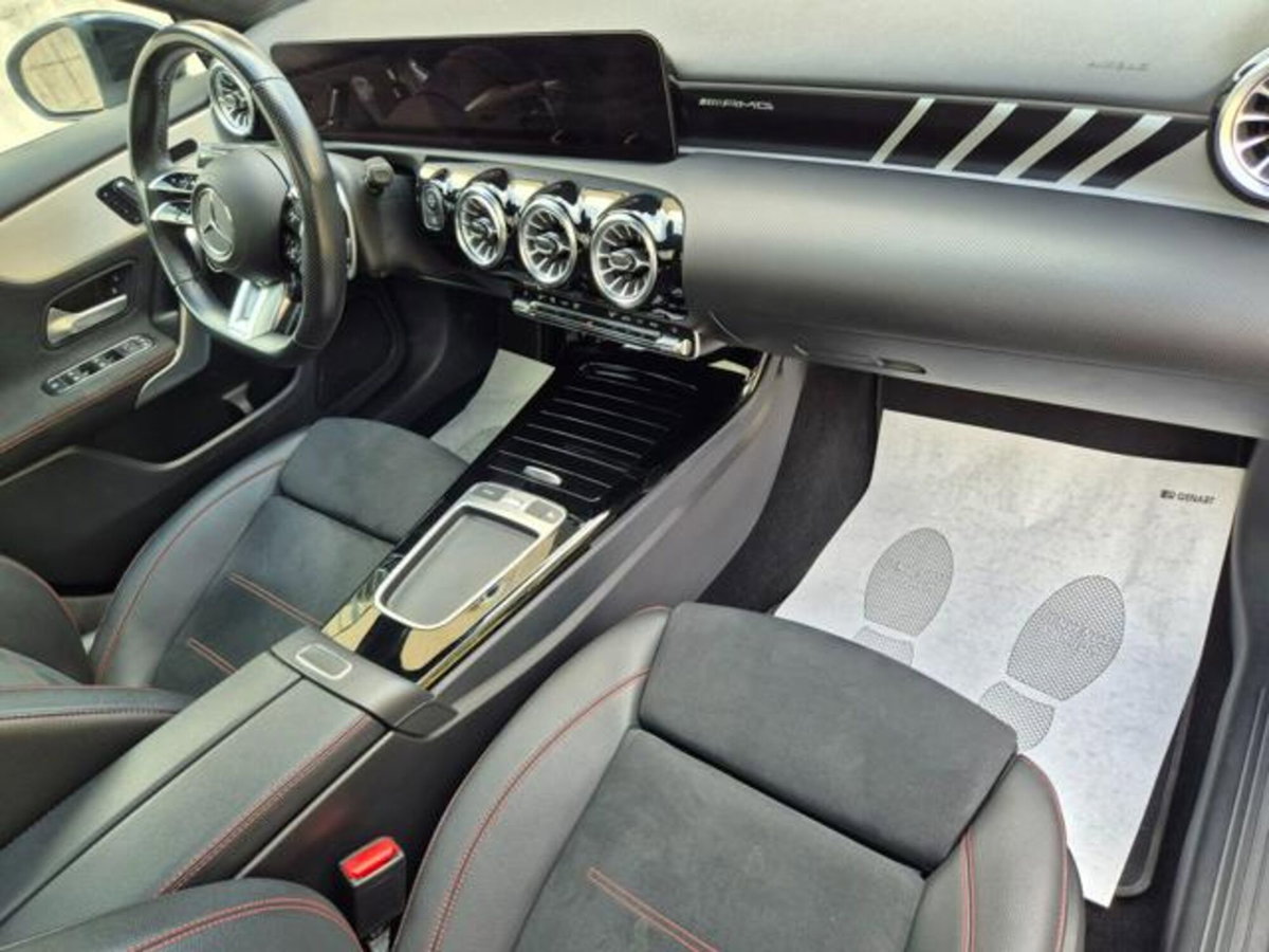 Mercedes-Benz Classe A AMG 35 AMG Line Premium Plus 4matic auto (17)
