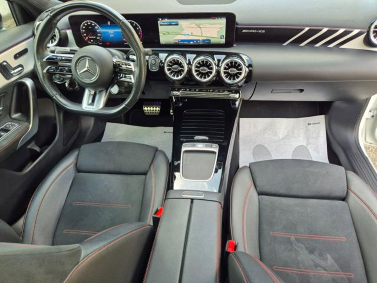 Mercedes-Benz Classe A AMG 35 AMG Line Premium Plus 4matic auto (18)