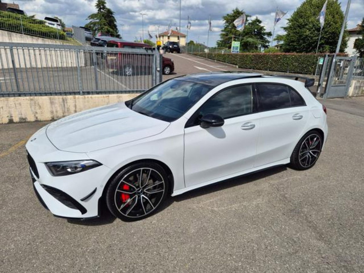 Mercedes-Benz Classe A AMG 35 AMG Line Premium Plus 4matic auto (2)