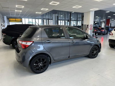 Toyota Yaris 1.0 5 porte Active (3)