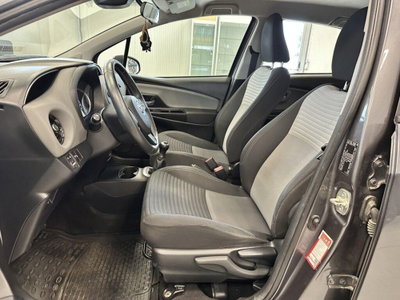 Toyota Yaris 1.0 5 porte Active (9)