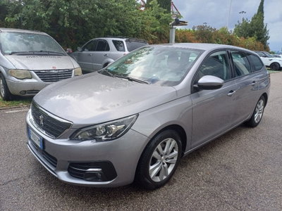 Peugeot 308 SW BlueHDi 130 S&S EAT6 Business (2)