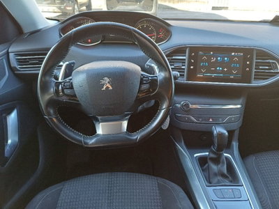 Peugeot 308 SW BlueHDi 130 S&S EAT6 Business (7)