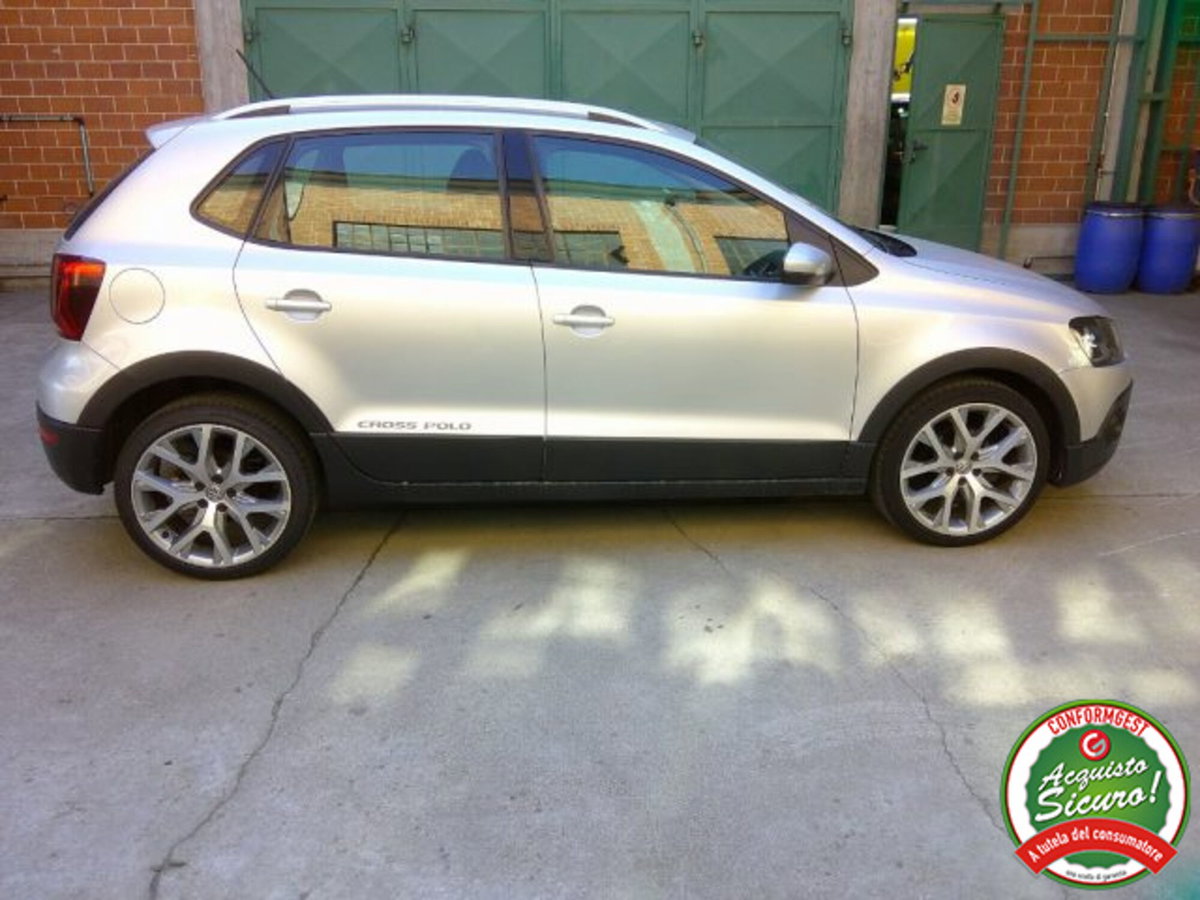 Volkswagen Polo Cross 1.4 TDI BlueMotion Technology (6)