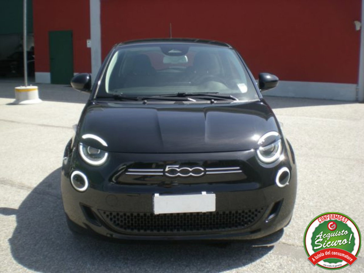 Fiat 500e Icon Berlina 42 kWh (2)