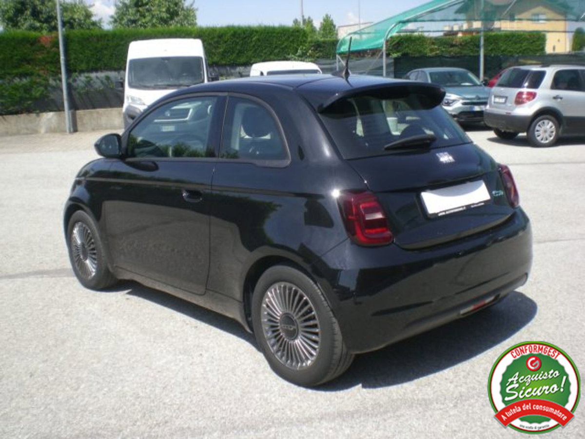 Fiat 500e Icon Berlina 42 kWh (5)