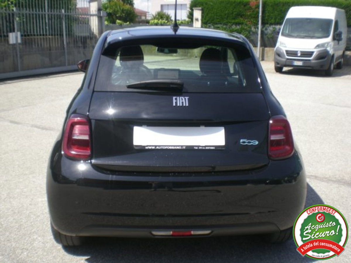 Fiat 500e Icon Berlina 42 kWh (6)