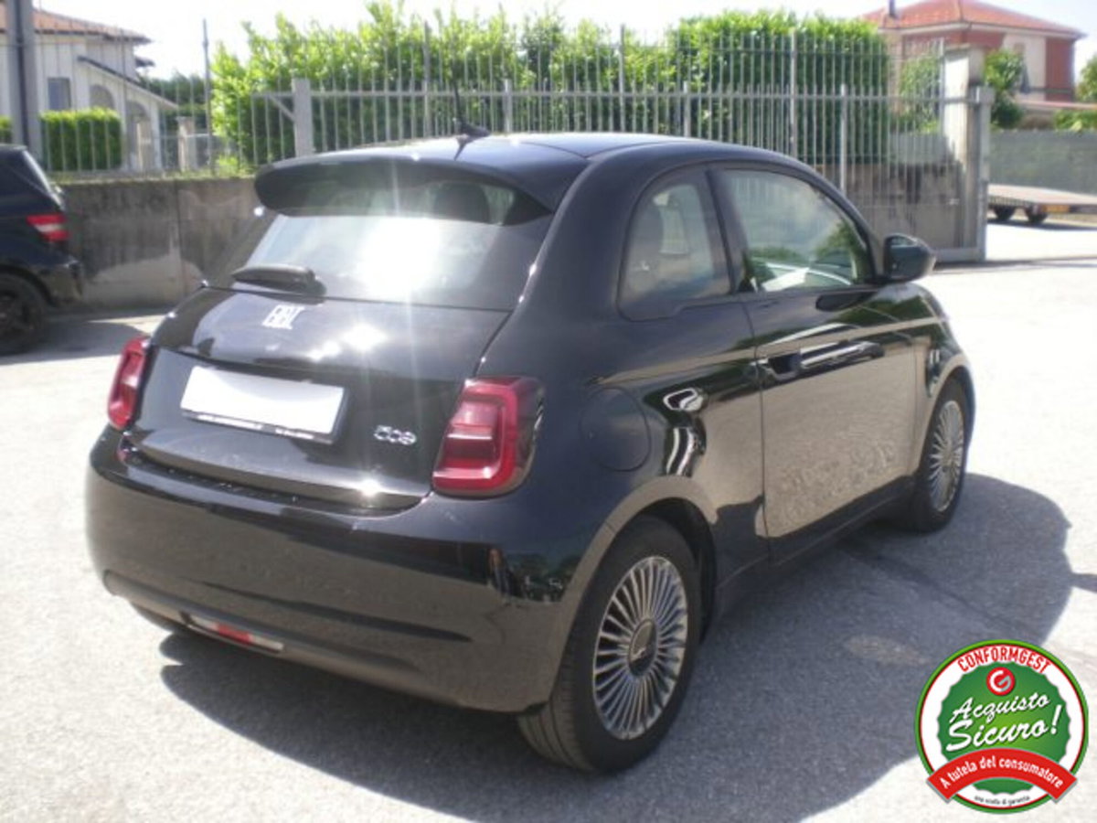Fiat 500e Icon Berlina 42 kWh (8)