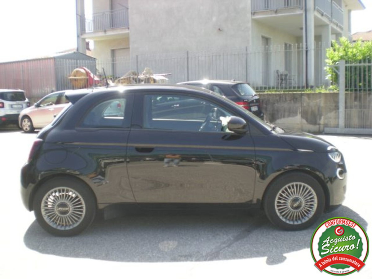 Fiat 500e Icon Berlina 42 kWh (9)