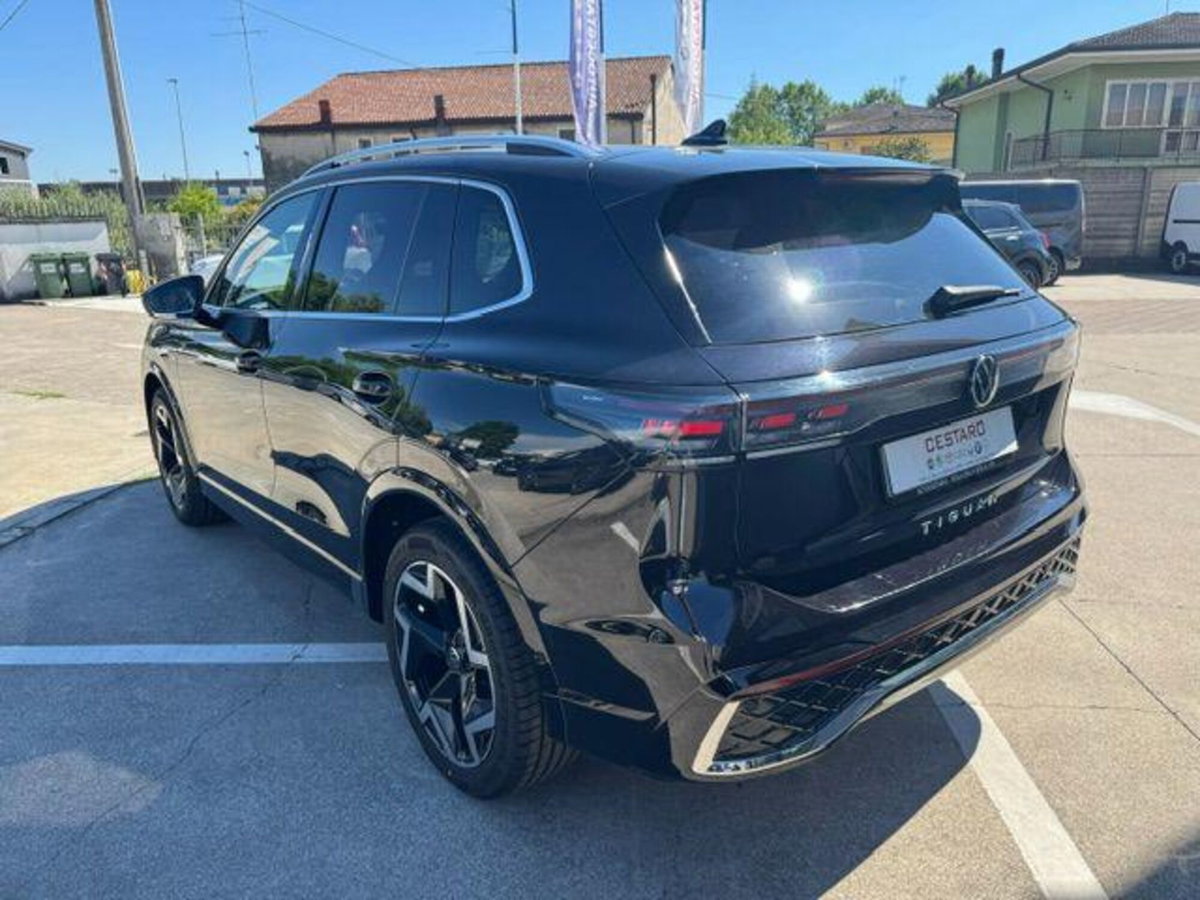 Volkswagen Tiguan 2.0 tdi R-Line 150cv dsg (5)