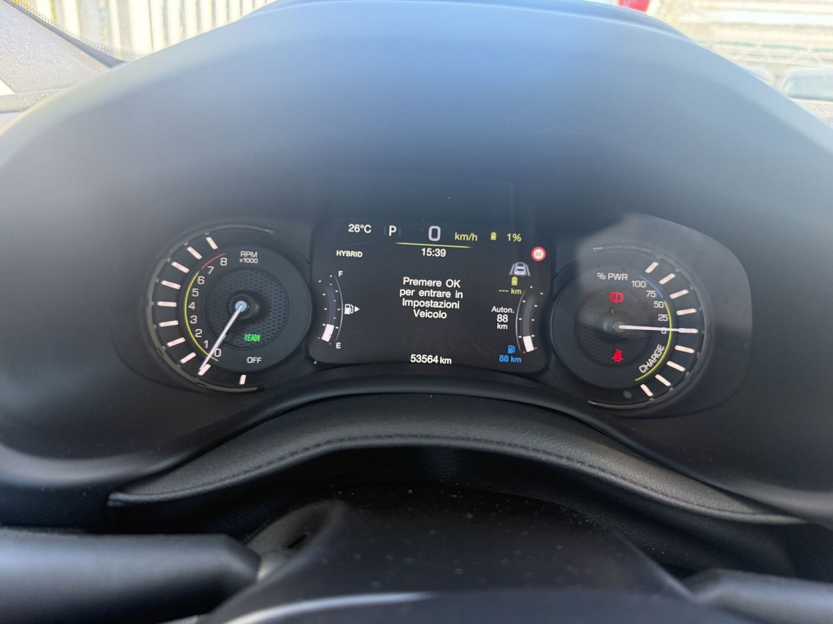 Jeep Renegade 1.3 T4 190CV PHEV 4xe AT6 Limited (14)
