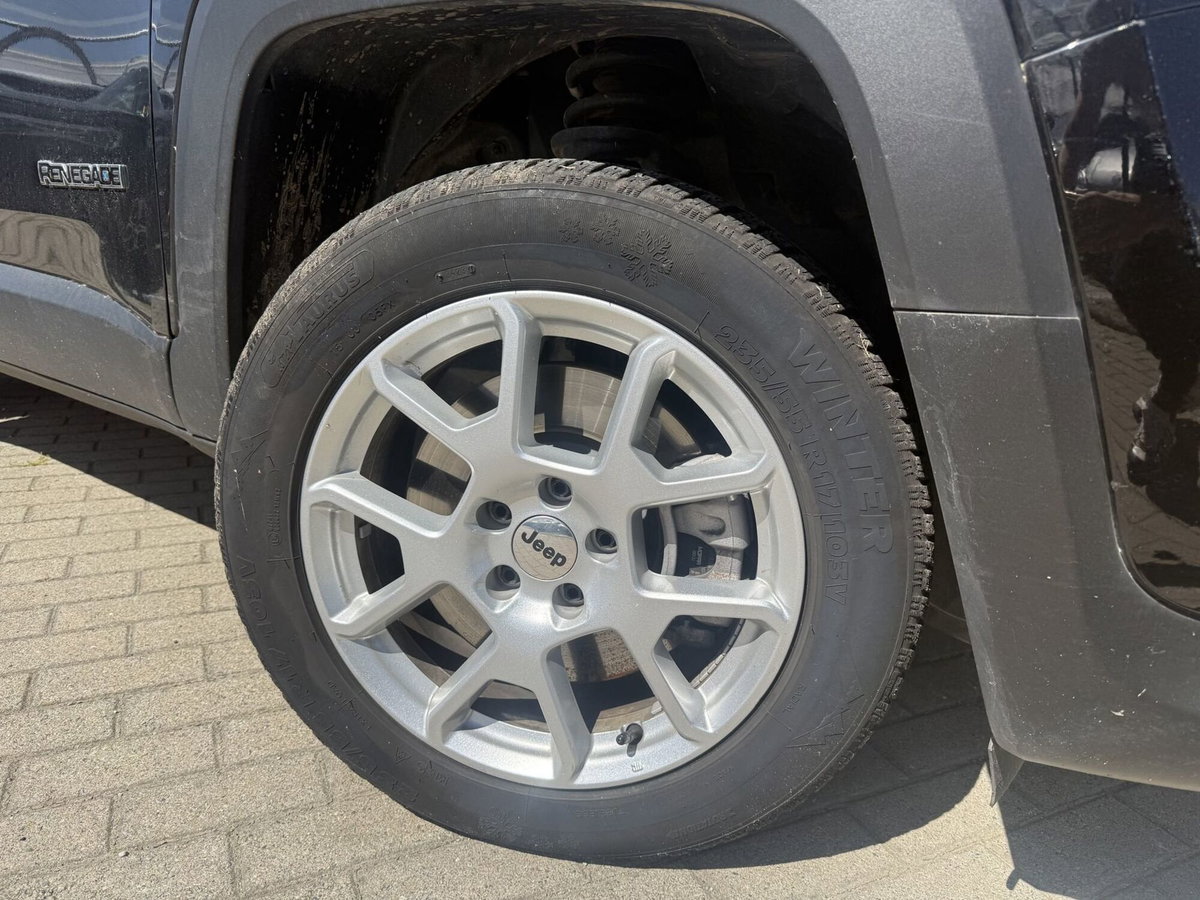 Jeep Renegade 1.3 T4 190CV PHEV 4xe AT6 Limited (4)