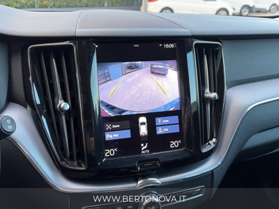 Volvo XC60 B4 (d) AWD Geartronic Momentum Pro (13)
