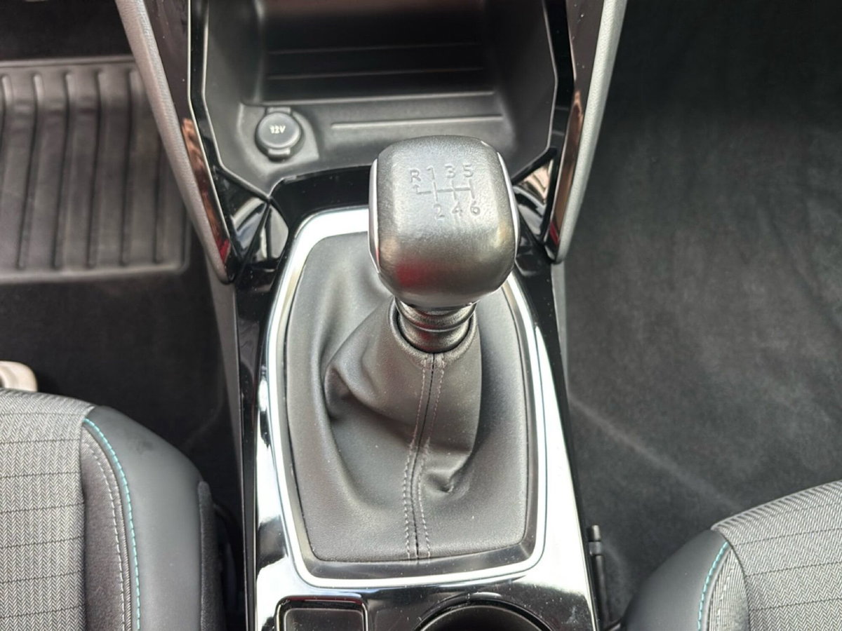Peugeot 208 PureTech 100 Stop&Start 5 porte Allure (19)