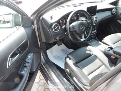 Mercedes-Benz GLA SUV 180 Sport (12)
