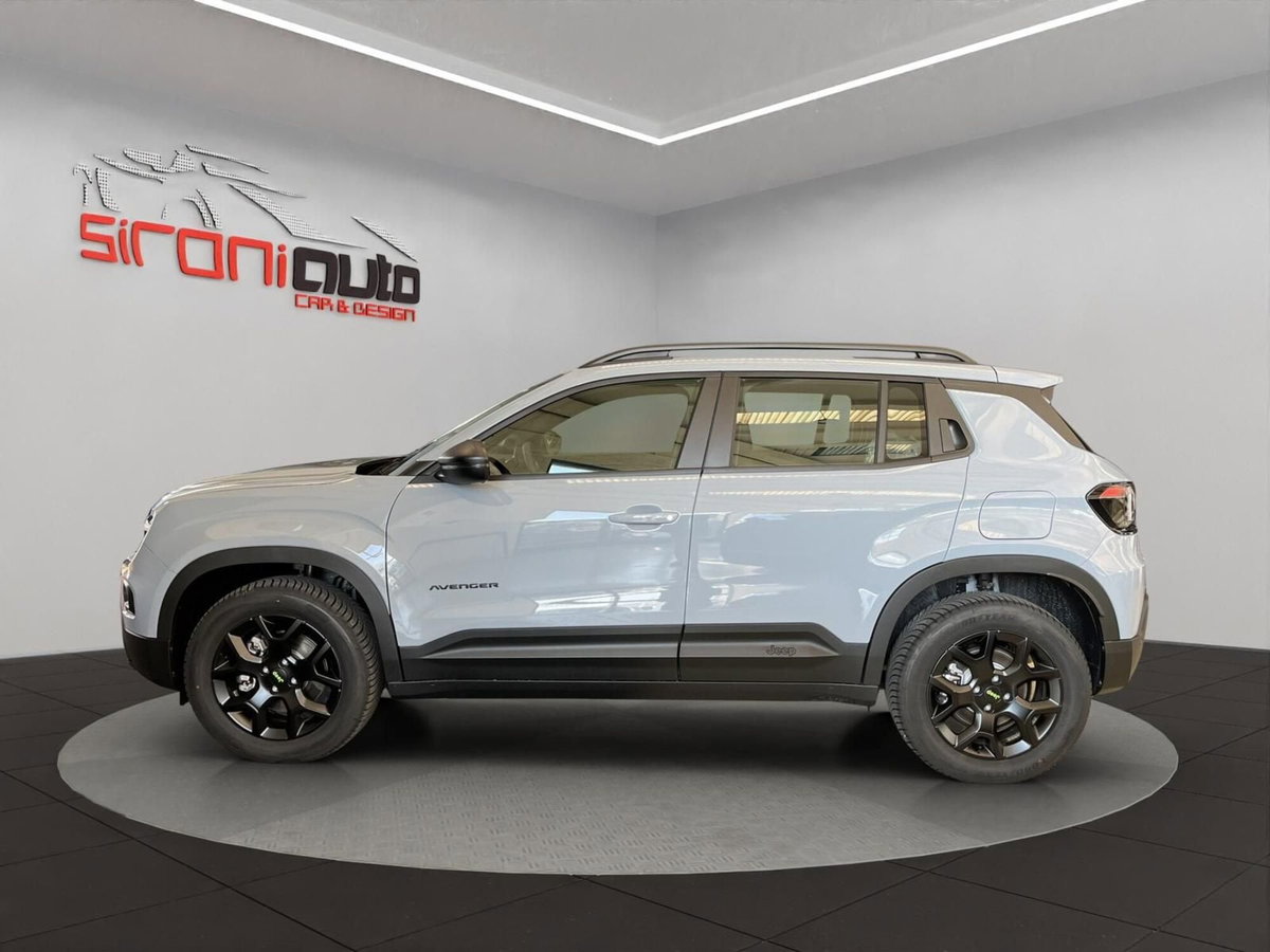 Jeep Avenger 1.2 turbo e-hybrid mhev Upland 4xe 145cv edct6 (3)