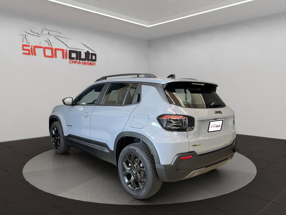 Jeep Avenger 1.2 turbo e-hybrid mhev Upland 4xe 145cv edct6 (5)