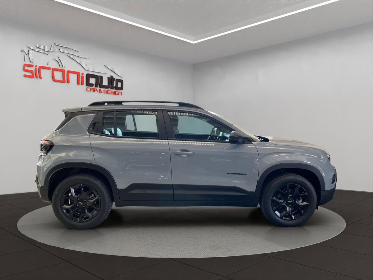 Jeep Avenger 1.2 turbo e-hybrid mhev Upland 4xe 145cv edct6 (9)