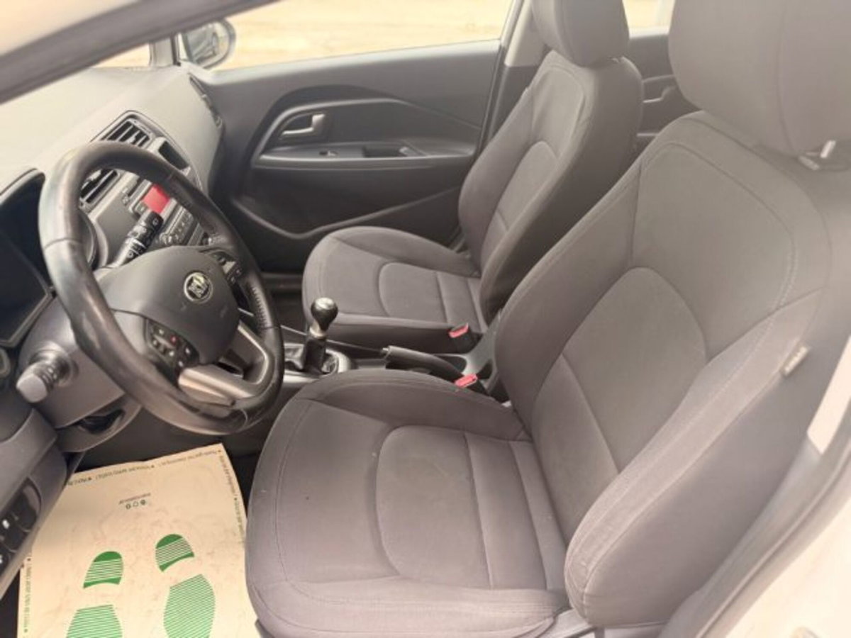 Kia Rio 1.2 CVVT 5p. Cool (10)