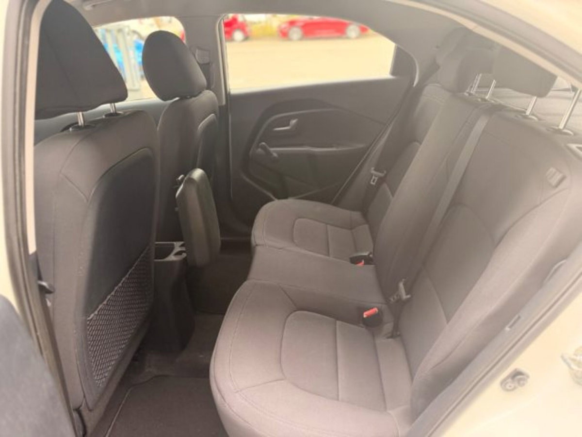 Kia Rio 1.2 CVVT 5p. Cool (11)