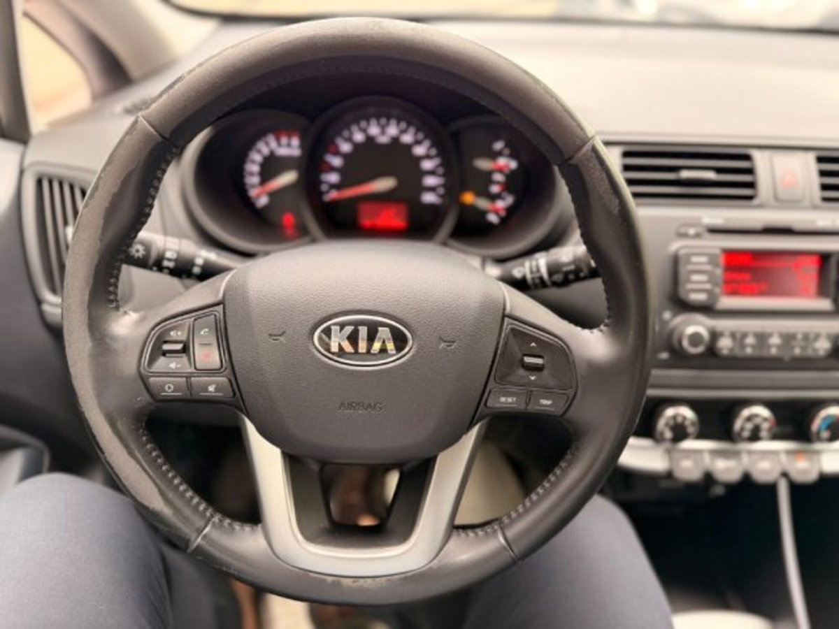Kia Rio 1.2 CVVT 5p. Cool (14)