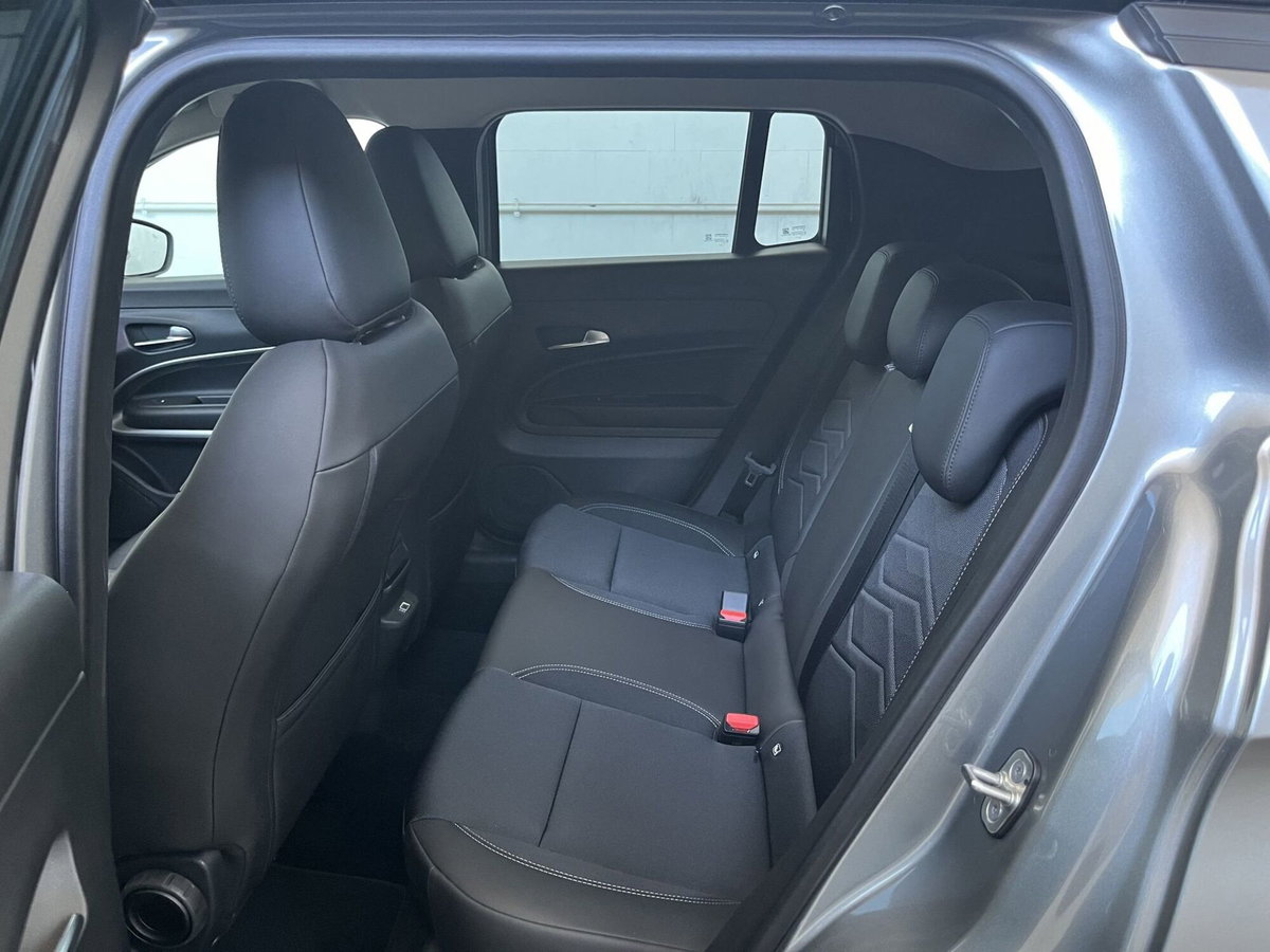 Jeep Avenger 1.2 turbo Summit fwd 100cv (8)