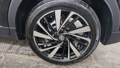 Mg ZS 1.5 hybrid+ Luxury auto (16)