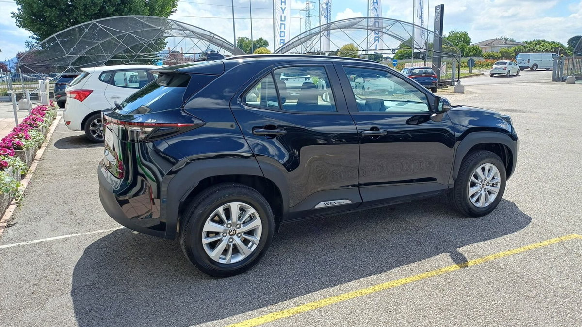 Toyota Yaris Cross 1.5 Hybrid 5p. E-CVT Active (5)