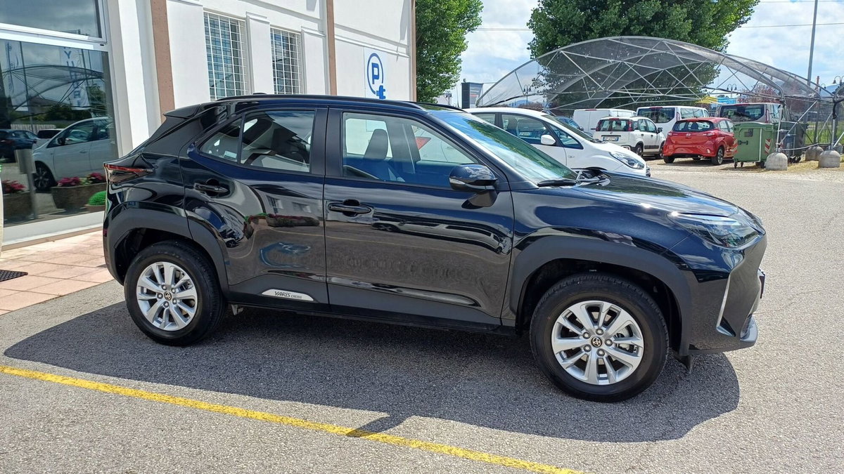 Toyota Yaris Cross 1.5 Hybrid 5p. E-CVT Active (6)