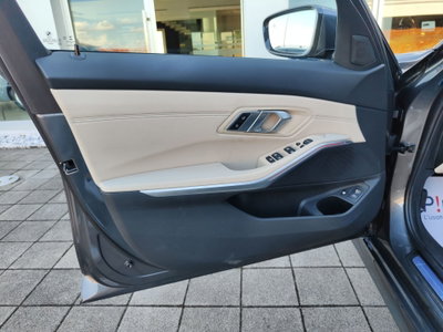 BMW Serie 3 Touring 320e  auto (19)