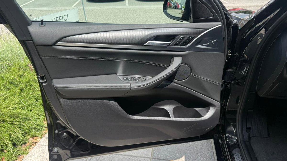 BMW X4 xDrive20d (20)