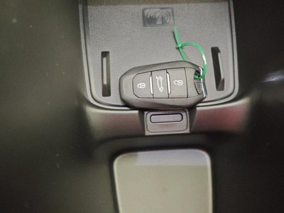 Jeep Avenger full-electric Summit fwd 156cv auto (18)