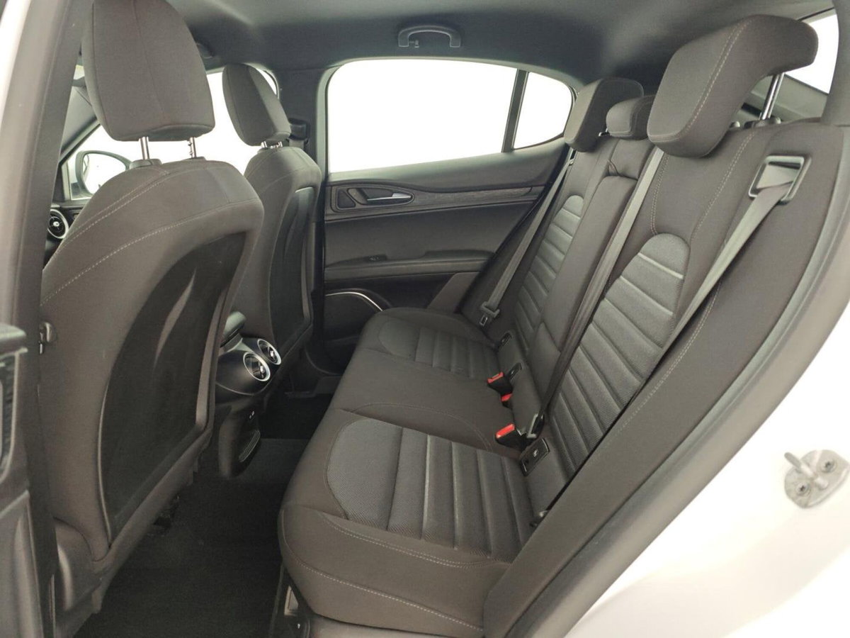 Alfa Romeo Stelvio Stelvio 2.2 Turbodiesel 190 CV AT8 Q4 Business (12)