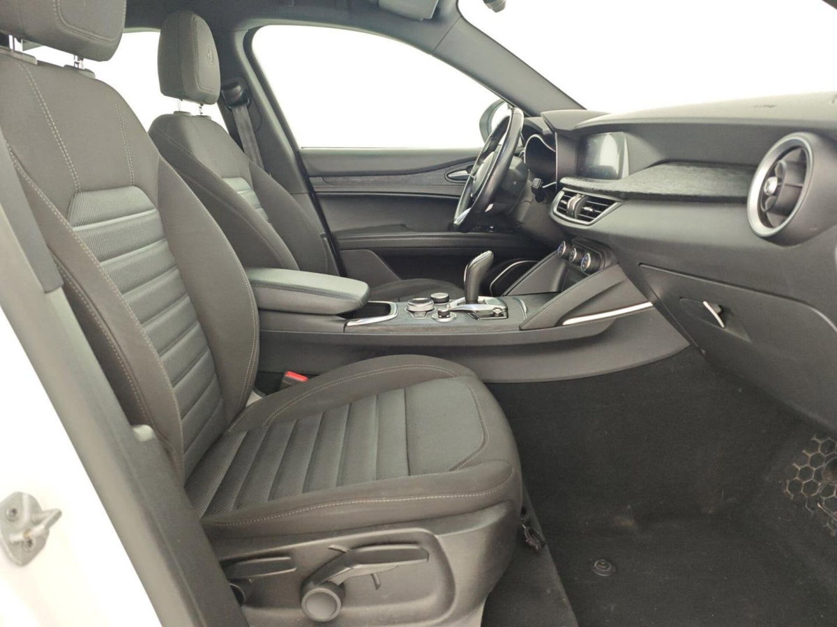Alfa Romeo Stelvio Stelvio 2.2 Turbodiesel 190 CV AT8 Q4 Business (13)