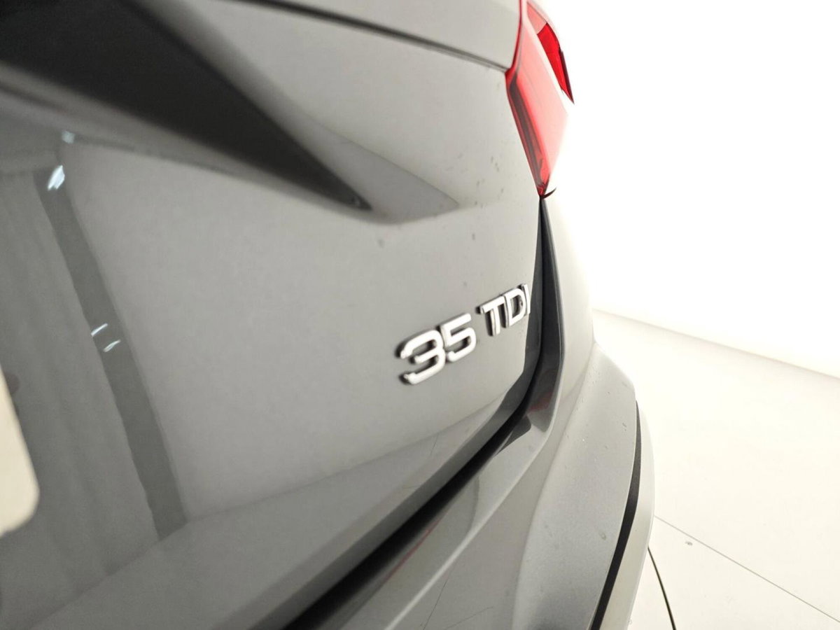 Audi Q2 Q2 35 TDI quattro S tronic S line Edition (6)