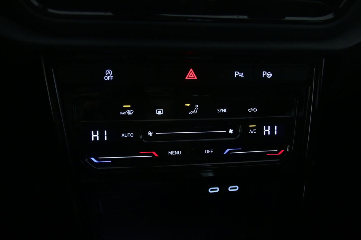 Volkswagen T-Roc 1.0 TSI Style (18)