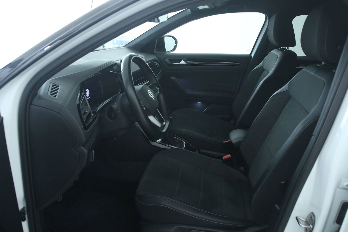 Volkswagen T-Roc 1.0 TSI Style (7)