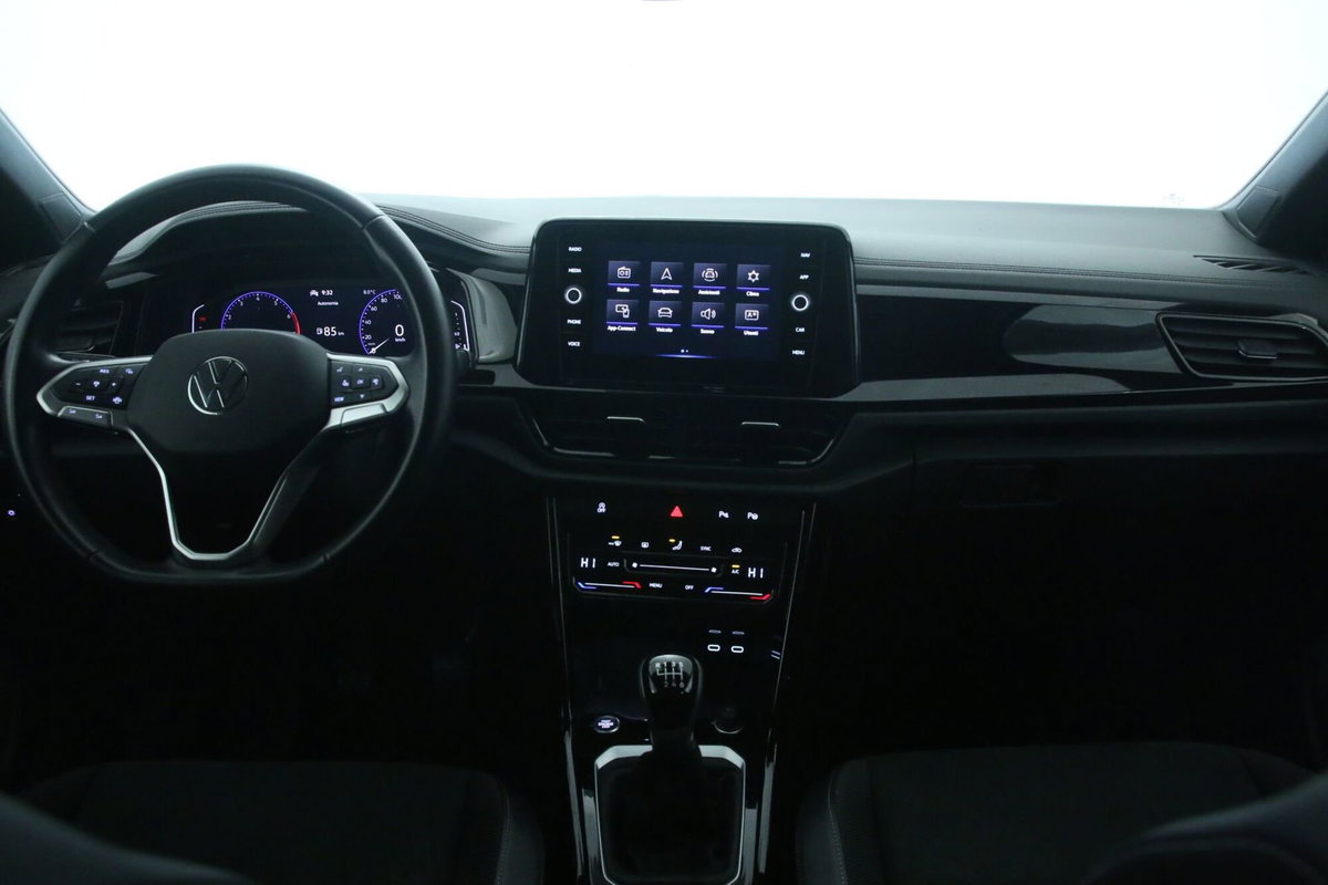 Volkswagen T-Roc 1.0 TSI Style (9)