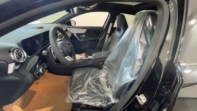 Mercedes-Benz Classe A 180 d Premium (12)