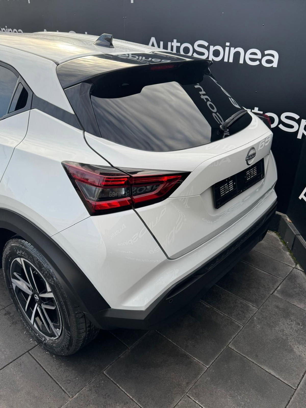 Nissan Juke 1.0 dig-t N-Connecta 114cv dct (4)