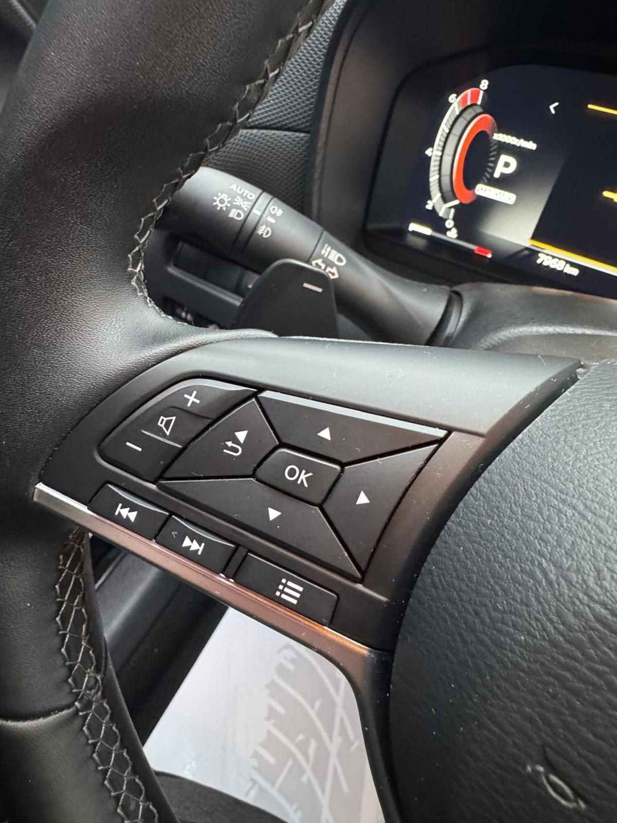 Nissan Juke 1.0 dig-t N-Connecta 114cv dct (19)
