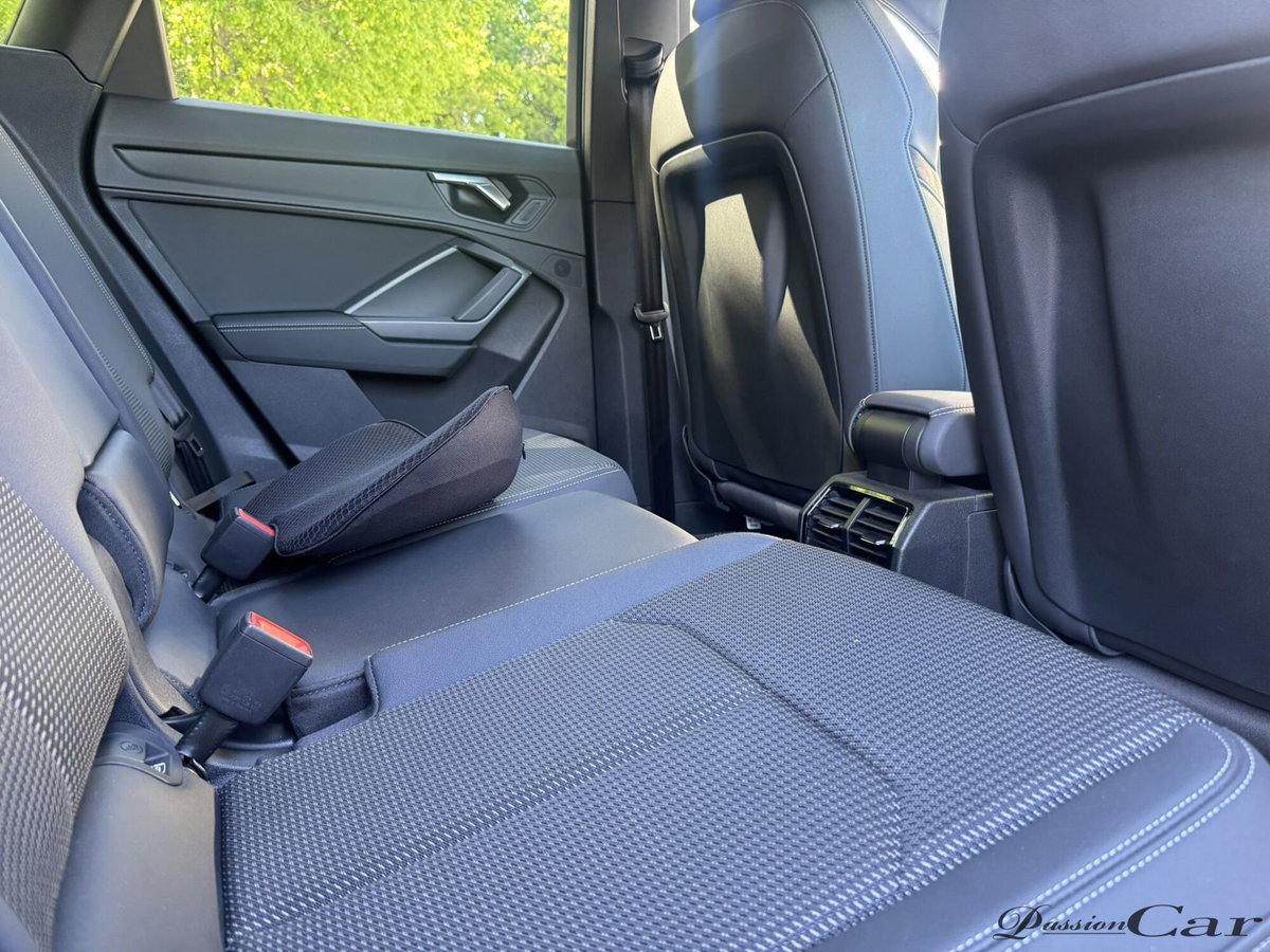 Audi Q3 Sportback 35 TDI quattro S tronic S line edition (8)