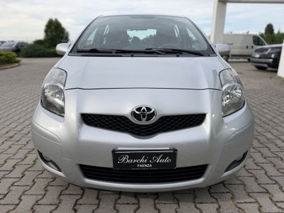 Toyota Yaris 1.D-4D 5 porte Sol usata