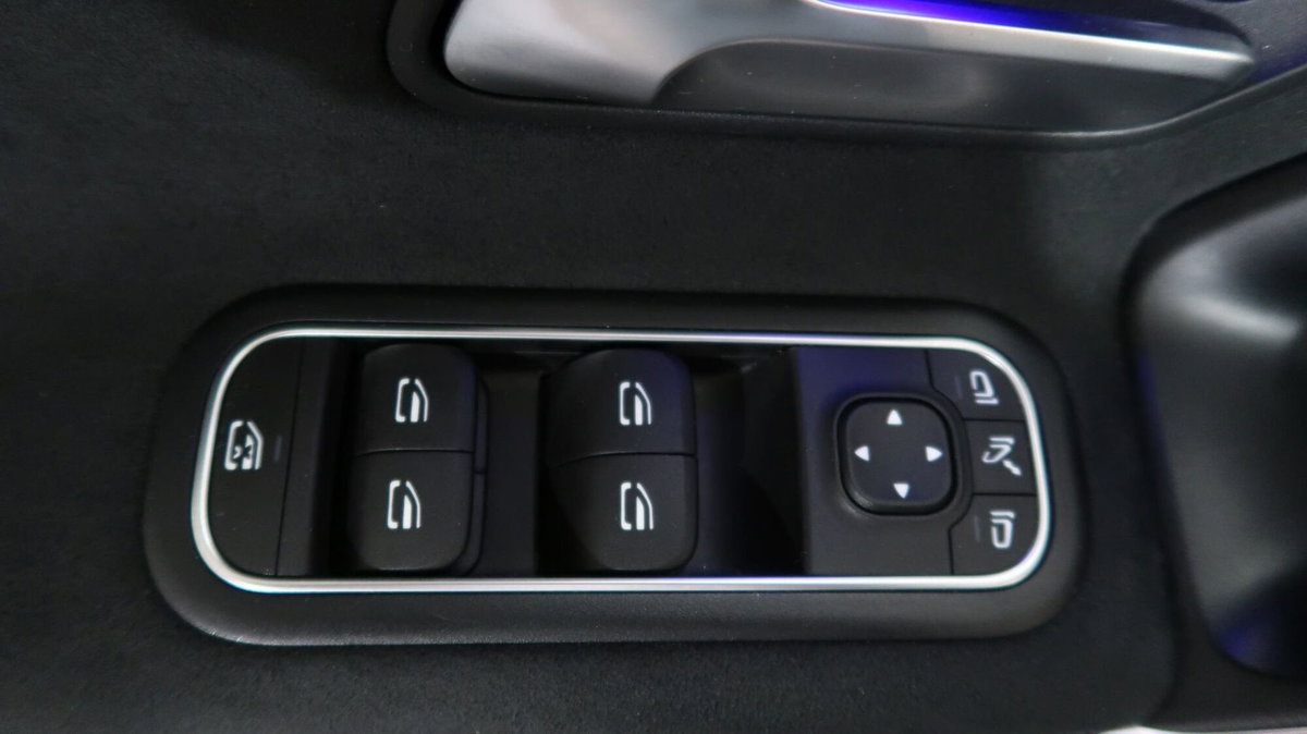 Mercedes-Benz Classe A 180 d Premium (18)