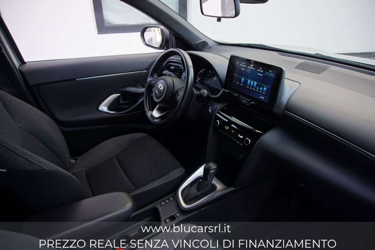 Toyota Yaris Cross Trend fwd 115cv e-cvt (10)