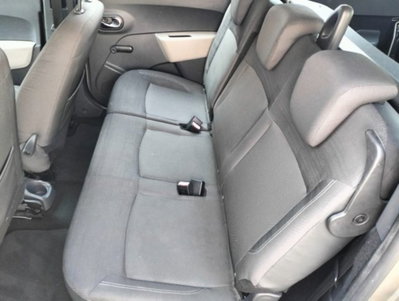 Dacia Lodgy 1.5 dCi 8V 90CV 7 posti Ambiance (7)