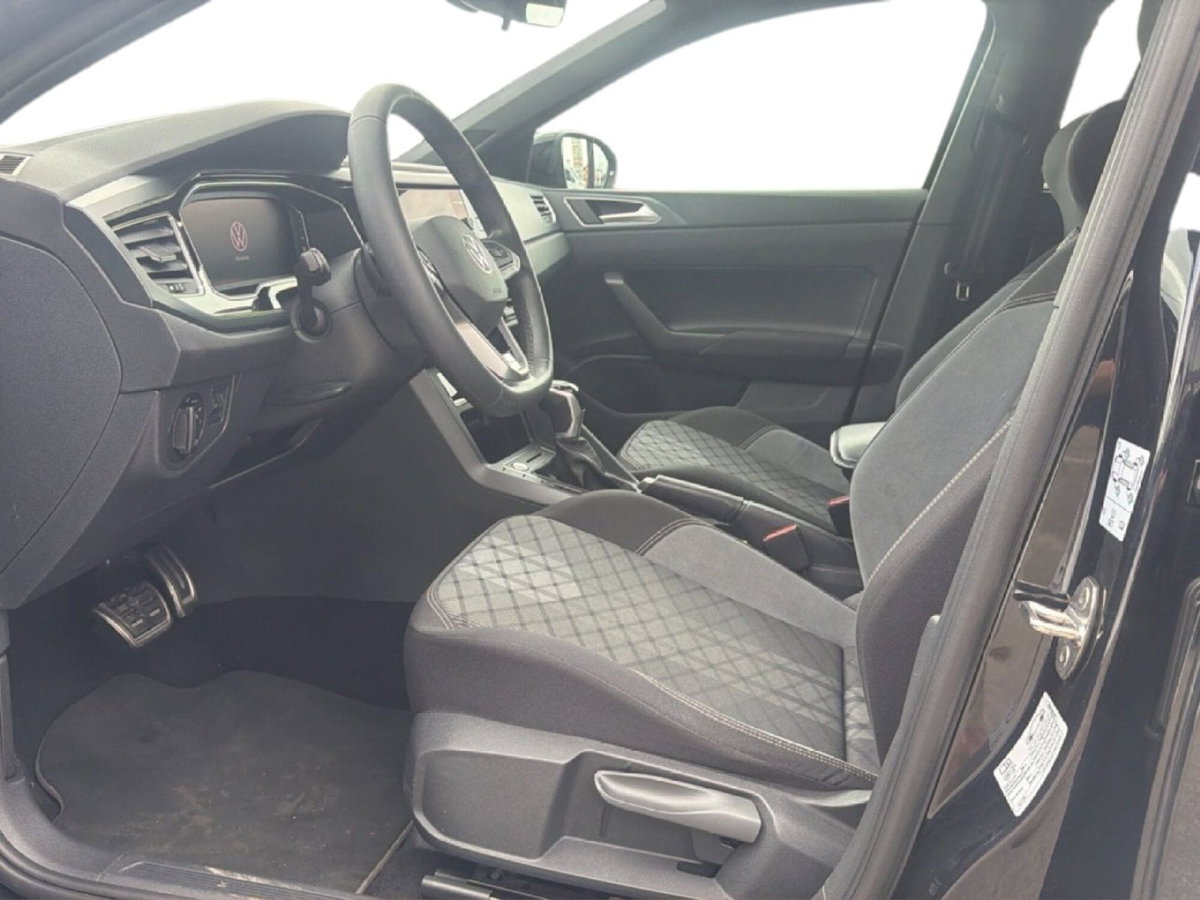 Volkswagen Taigo 1.5 tsi R-Line 150cv dsg (11)